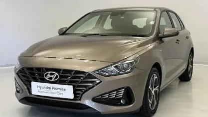 Used Hyundai i30 SE 120 HP (88 kW) 2023 Brown Hatchback