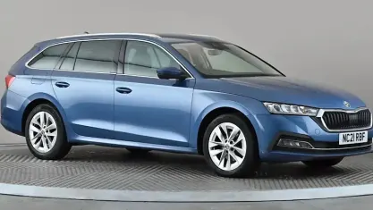 Used Skoda Octavia SE L 150 HP (110 kW) 2021 Blue Estate