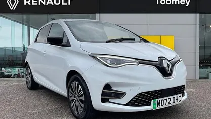 Used Renault Zoe Techno 100 kW (136 HP) 2023 White Hatchback