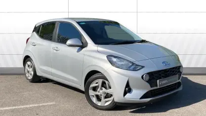Usata Hyundai i10 SE 67 CV (49 kW) 2022 Argento Utilitaria