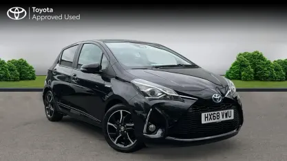 Used Toyota Yaris Hybrid Design 101 HP (74 kW) 2018 Black Hatchback