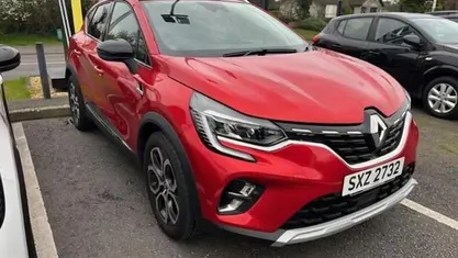 Used Renault Captur Techno 91 HP (66 kW) 2023 Red SUV