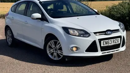 Used Ford Focus Titanium 163 HP (119 kW) 2014 White Hatchback