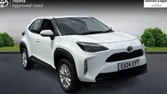 Used 2025 Toyota Yaris Hybrid Estate | £22,225 (Good price)