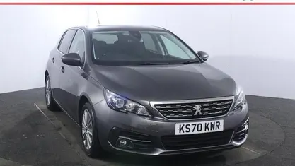 Używany Peugeot 308 Allure 131 KM (96 kW) 2021 Hatchback