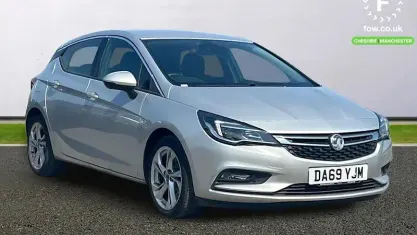 Begagnad Vauxhall Astra Active 136 HK (100 kW) 2019 Silver Halvkombi