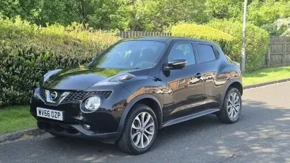 Usado Nissan Juke Tekna 110 HP (80 kW) 2016 Preto SUV