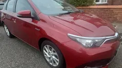 Used 2017 Toyota Auris Hybrid Hatchback | £11,799 (Fair price)