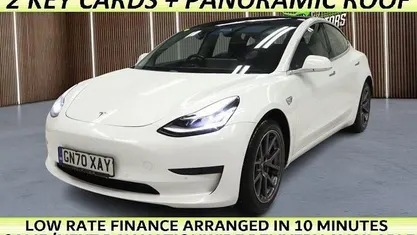 Used Tesla Model 3 Standard Range 239 kW (325 HP) 2020 White Sedan