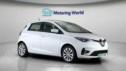 White Used 2021 Renault Zoe Iconic Hatchback | £9,600 (Fair price)