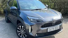 Used 2025 Toyota Yaris Hybrid Design Estate | £24,999 (Fair price)