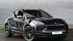 Jet black metallic Used 2023 Porsche Macan SUV | £56,990 (Fair price)