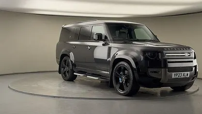 Used Land Rover Defender HSE Dynamic 300 HP (220 kW) 2023 SUV