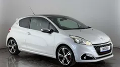 White Used 2016 Peugeot 208 Prestige Hatchback | £8,150 (Fair price)