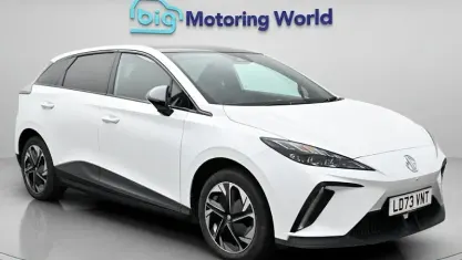 Begagnad MG MG4 EV Trophy 150 kW (204 HK) 2025 Halvkombi