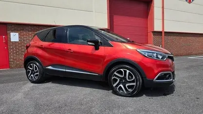 Second-hand Renault Captur Signature 90 CP (66 kW) 2016 Roșu SUV