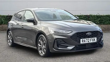 Used Ford Focus ST-Line 125 HP (91 kW) 2023 Grey Hatchback