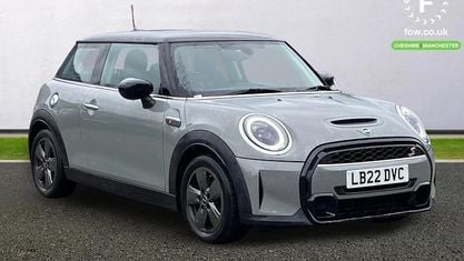 Usado Mini Cooper S Classic 178 HP (130 kW) 2022 Cinzento Citadino