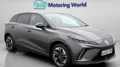 Begagnad MG MG4 EV Trophy 150 kW (204 HK) 2025 Halvkombi