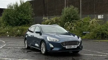 Used Ford Focus Titanium X 125 HP (91 kW) 2019 Blue Estate