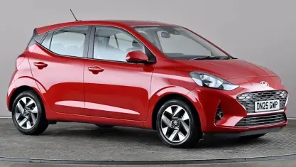 Używany Hyundai i10 Advanced 63 KM (46 kW) 2025 Czerwony Hatchback