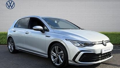Second-hand VW Golf VIII R-line 150 CP (110 kW) 2024 Argintiu Hatchback
