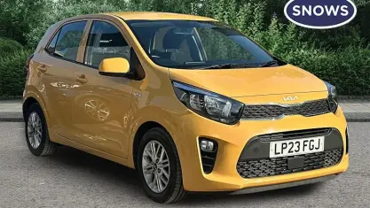 Used Kia Picanto Air 67 HP (49 kW) 2023 Honey bee yellow Hatchback
