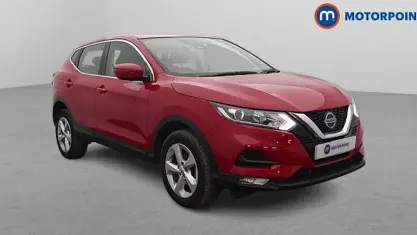 Begagnad Nissan Qashqai Acenta Premium 140 HK (102 kW) 2020 Röd SUV