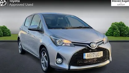 Used 2016 Toyota Yaris Hybrid Hatchback | £12,000 (Fair price)