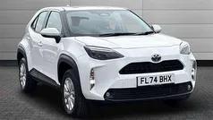 White Used 2024 Toyota Yaris Cross SUV | £22,701 (Good price)