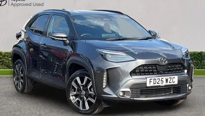 Used Toyota Yaris Cross 131 HP (96 kW) 2025 Grey SUV