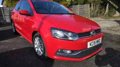 Used VW Polo Match 90 HP (66 kW) 2016 Red Hatchback