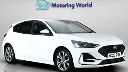 Used Ford Focus ST-Line 155 HP (114 kW) 2023 White Hatchback