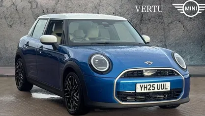 Used 2025 Mini Cooper Exclusive Hatchback | £26,678 (Fair price)
