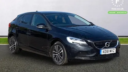 Used Volvo V40 Momentum 122 HP (89 kW) 2018 Hatchback