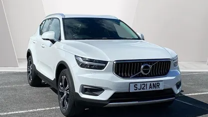 Used Volvo XC40 Inscription 163 HP (119 kW) 2021 White SUV
