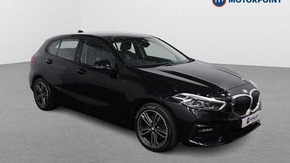Begagnad BMW 116 Sport Line 116 HK (85 kW) 2021 Svart Halvkombi