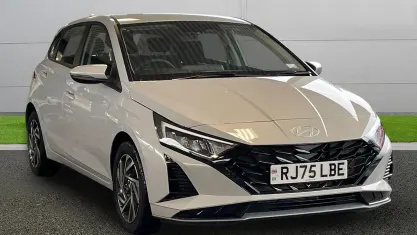 Used Hyundai i20 Advanced 101 HP (74 kW) 2024 Grey Hatchback