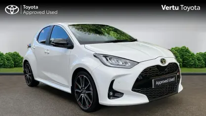 Used Toyota Yaris Sport 116 HP (85 kW) 2023 White Hatchback