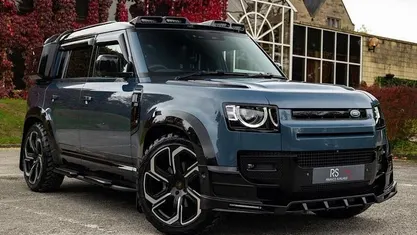 Used Land Rover Defender HSE Dynamic 300 HP (220 kW) 2024 Estate