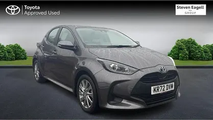 Used 2025 Toyota Yaris Hybrid Hatchback | £17,338 (Super price)