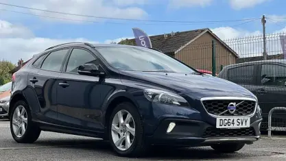 Used Volvo V40 180 HP (132 kW) 2014 Blue Hatchback