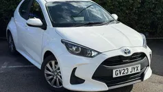 White Used 2023 Toyota Yaris Hybrid Hatchback | £15,999 (Good price)