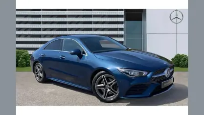 Usado Mercedes CLA220 AMG Line Premium 190 HP (139 kW) 2022 Azul Sedan