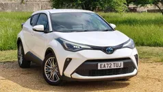 Pure white Used 2022 Toyota C-HR SUV | £21,779 (Fair price)
