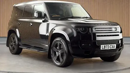 Used Land Rover Defender HSE Dynamic 300 HP (220 kW) 2023 Santorini black SUV
