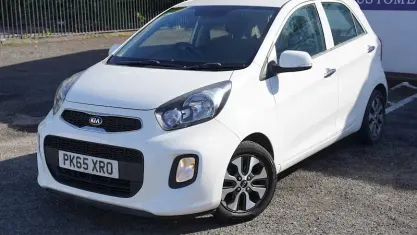 Usado Kia Picanto 65 HP (47 kW) 2015 Branco Citadino