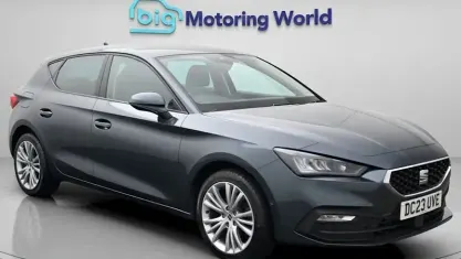 Usado Seat Leon SE Dynamic 110 CV (80 kW) 2023 Gris Utilitario
