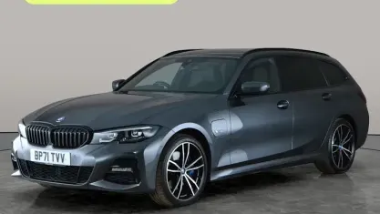 Usado BMW 330e M Sport 292 CV (214 kW) 2022 Gris Familiar