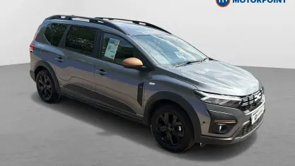 Used Dacia Jogger Extreme 141 HP (103 kW) 2023 Grey MPV